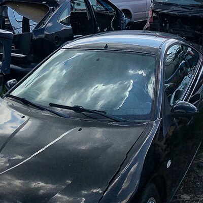 Vozy určené k výkupu na ploše autovrakoviště